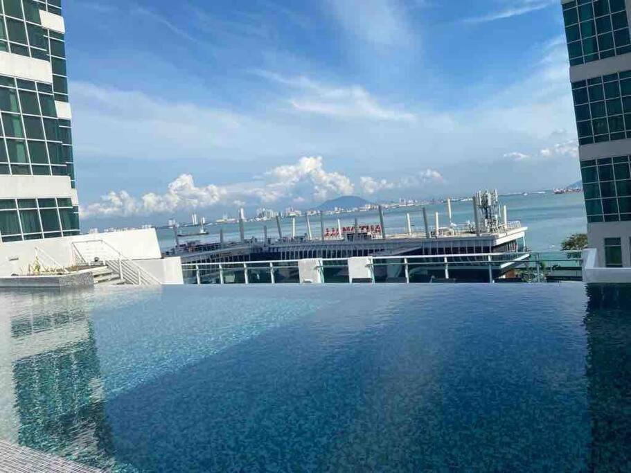 Maritime Suite Duplex Penang- Pemandangan Laut 乔治敦 外观 照片